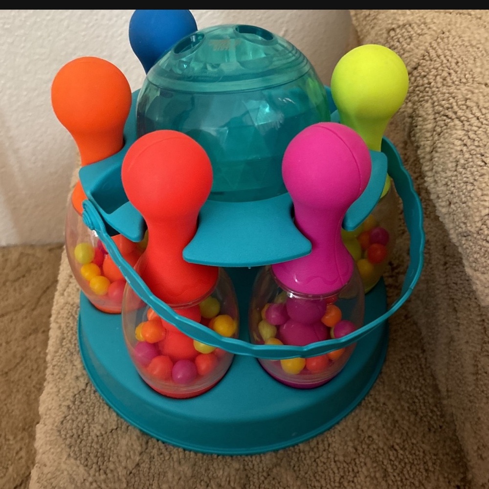 Bowling toy for babies/toddlers